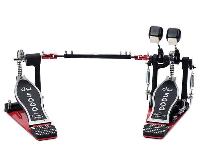 single pedal or double pedal configuration. Drum Workshop engineers upgraded the drive system to include a second chain