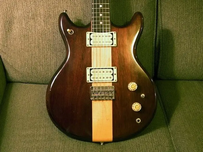 A close look in to this electric guitar