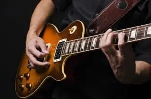 how to play a minor chord