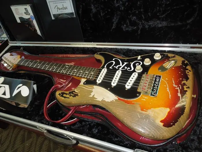  fender stevie ray vaughan stratocaster