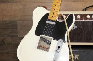 Fender-Acoustasonic-White-Guitar