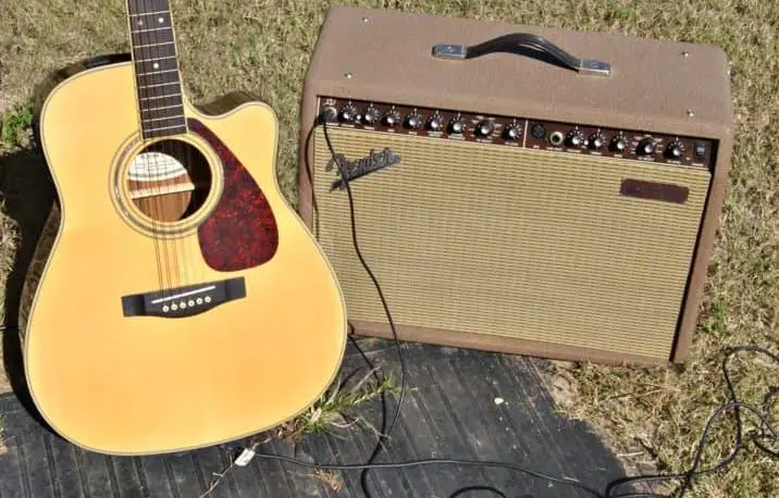 Fender-Acoustic-Guitar-Amplifier